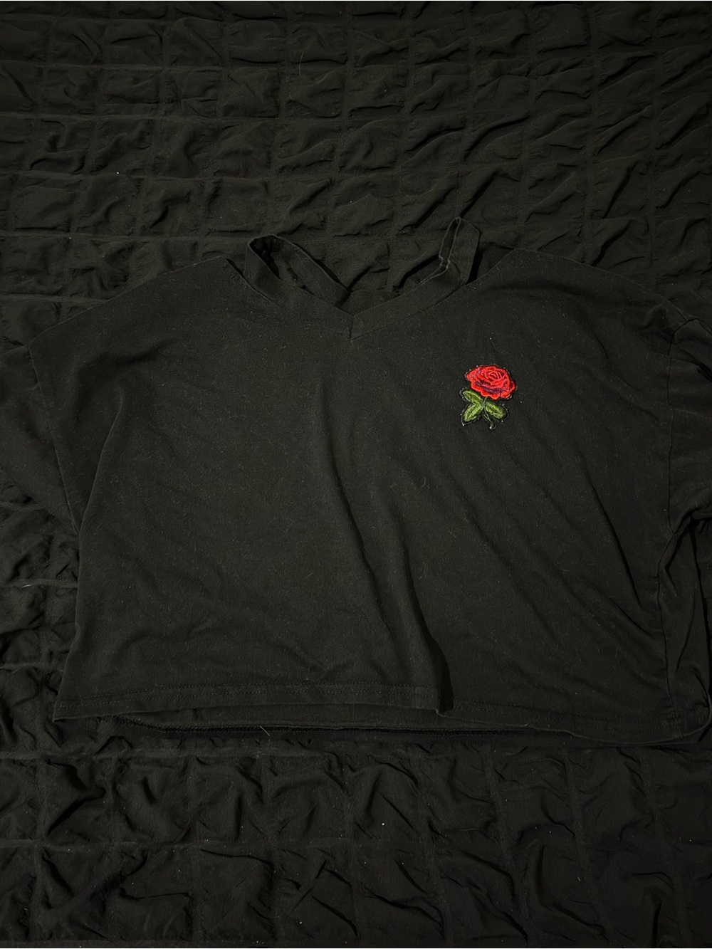 SHEIN Black V‑Neck Crop Shirt with Red Rose Patch
